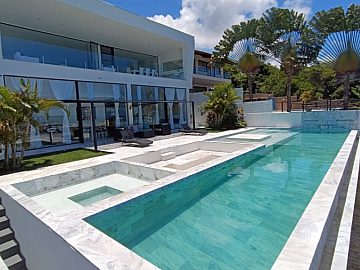 CASA DE LUXO VISTA MAR